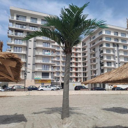 Beach Residence 10 Metri Pana La Plaja Нэводари Экстерьер фото