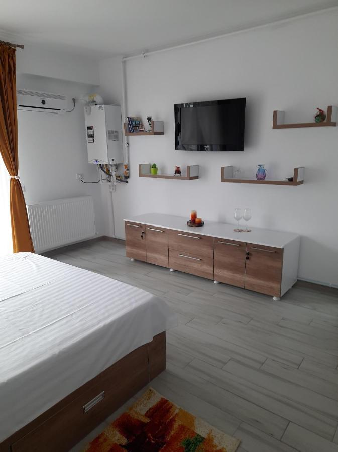 Beach Residence 10 Metri Pana La Plaja Нэводари Экстерьер фото