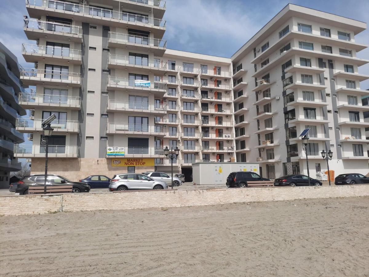 Beach Residence 10 Metri Pana La Plaja Нэводари Экстерьер фото